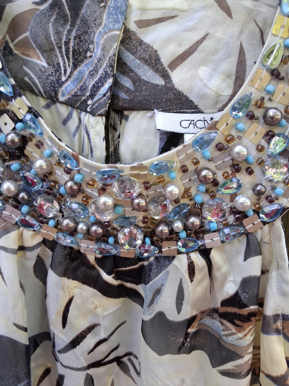Cache 100% Silk Beaded Embellished Floral Blouse Size 4 - Picture 2 of 2